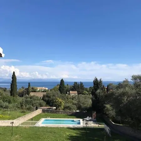 Case de vacanță Elizabeth - Corfu Achílleion