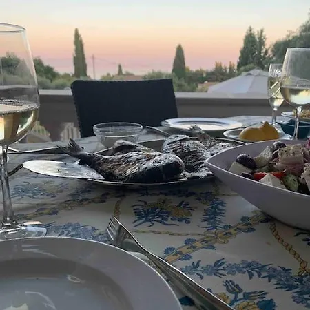 Elizabeth - Corfu